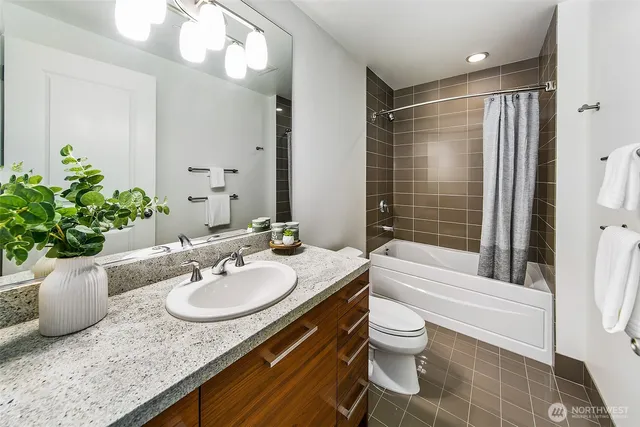 $1,450,000 | 1920 4th Avenue, Unit 1702, Seattle, WA 98101