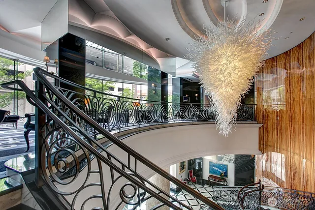 $1,450,000 | 1920 4th Avenue, Unit 1702, Seattle, WA 98101