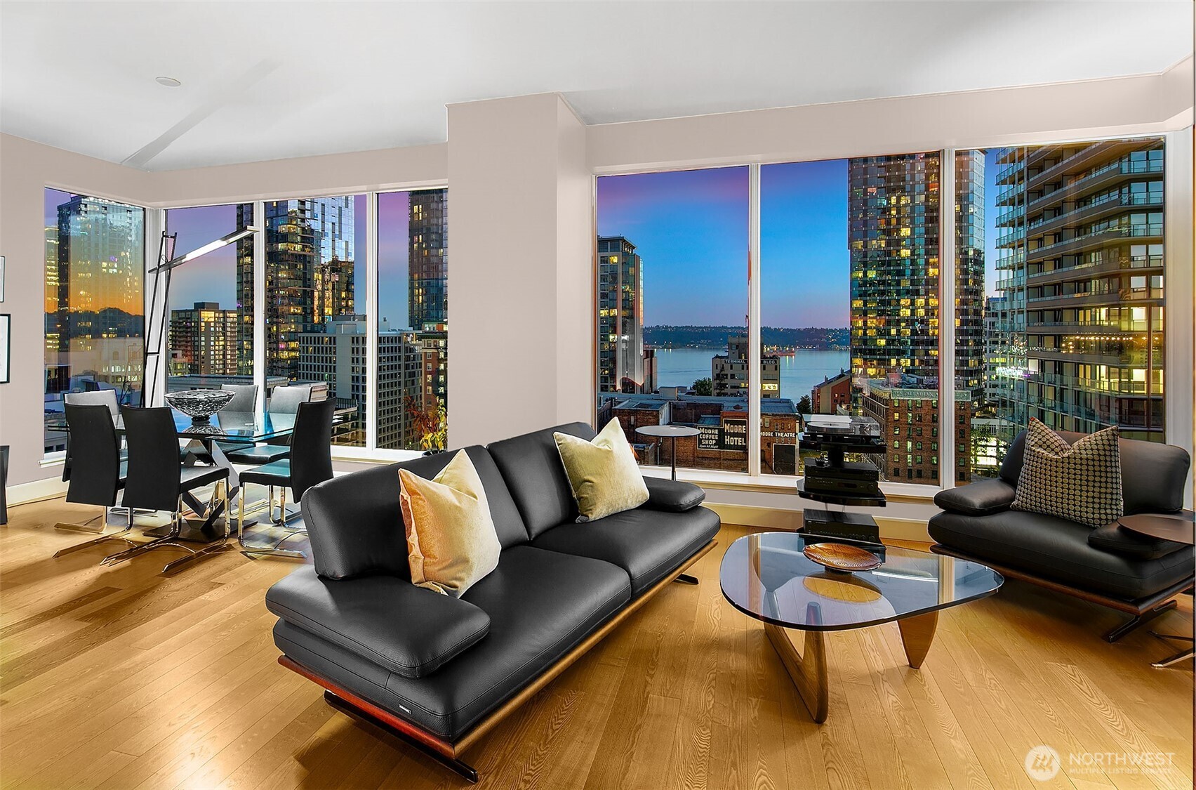 1920 4th Avenue, Unit 1702 Seattle, WA 98101 - Photo 7 of 38