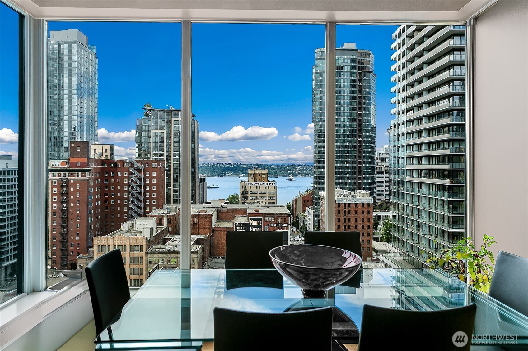 1920 4th Avenue, Unit 1702 Seattle, WA 98101 - Photo 8 of 38