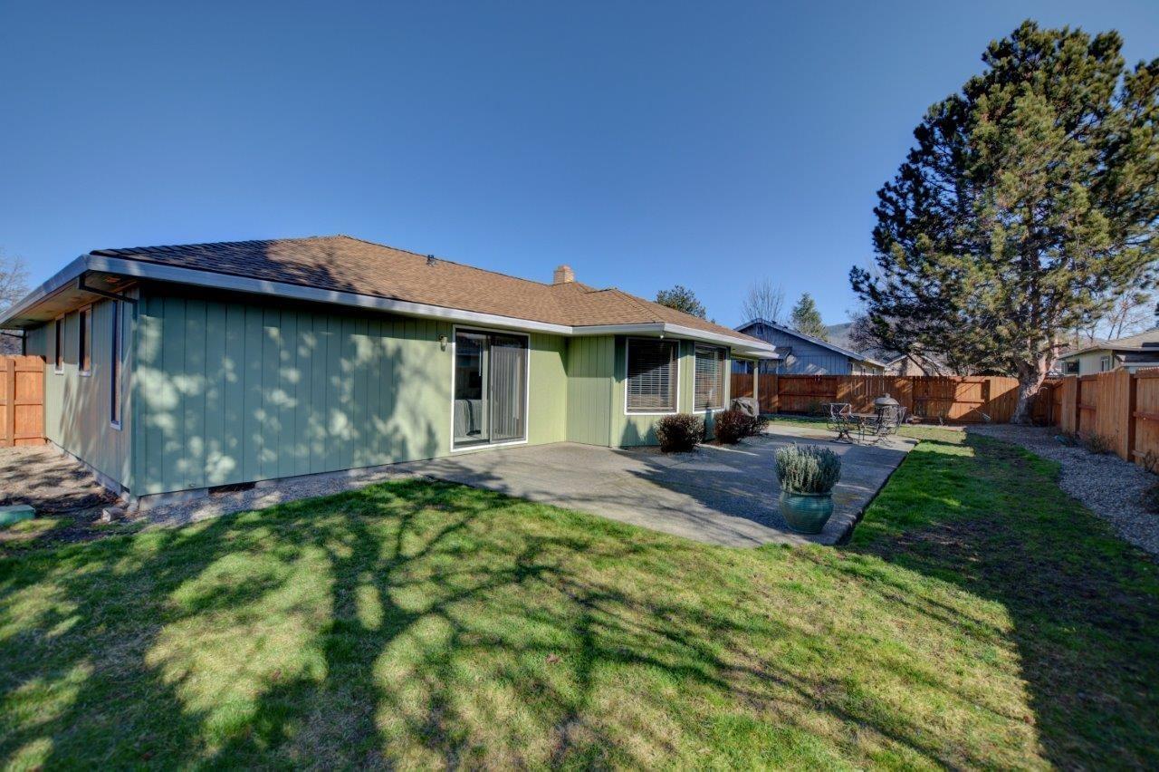 2502 Roberts Road Medford, OR 97504 - Photo 17 of 18 Additional Photo