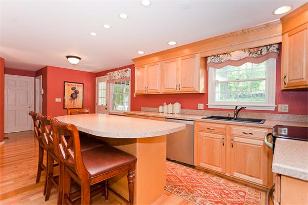 11 Greybirch Road Andover, MA 01810 - Photo 4 of 14 Gallery Image 4