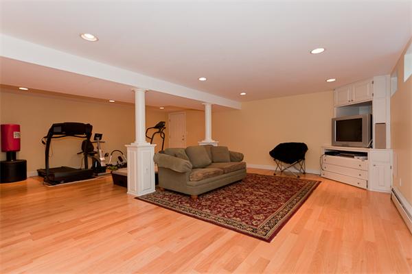 11 Greybirch Road Andover, MA 01810 - Photo 5 of 14 Gallery Image 5