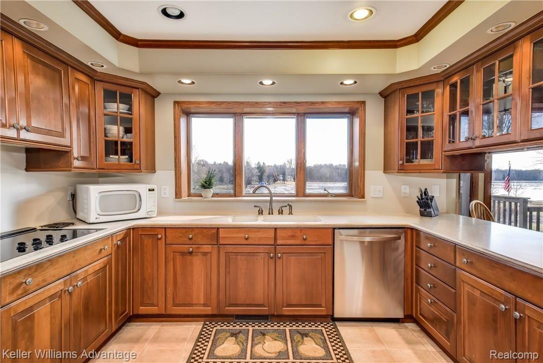 10055 Marshall Road South Lyon, MI 48178 - Photo 9 of 84 DSC_6352Enfuse.jpg
