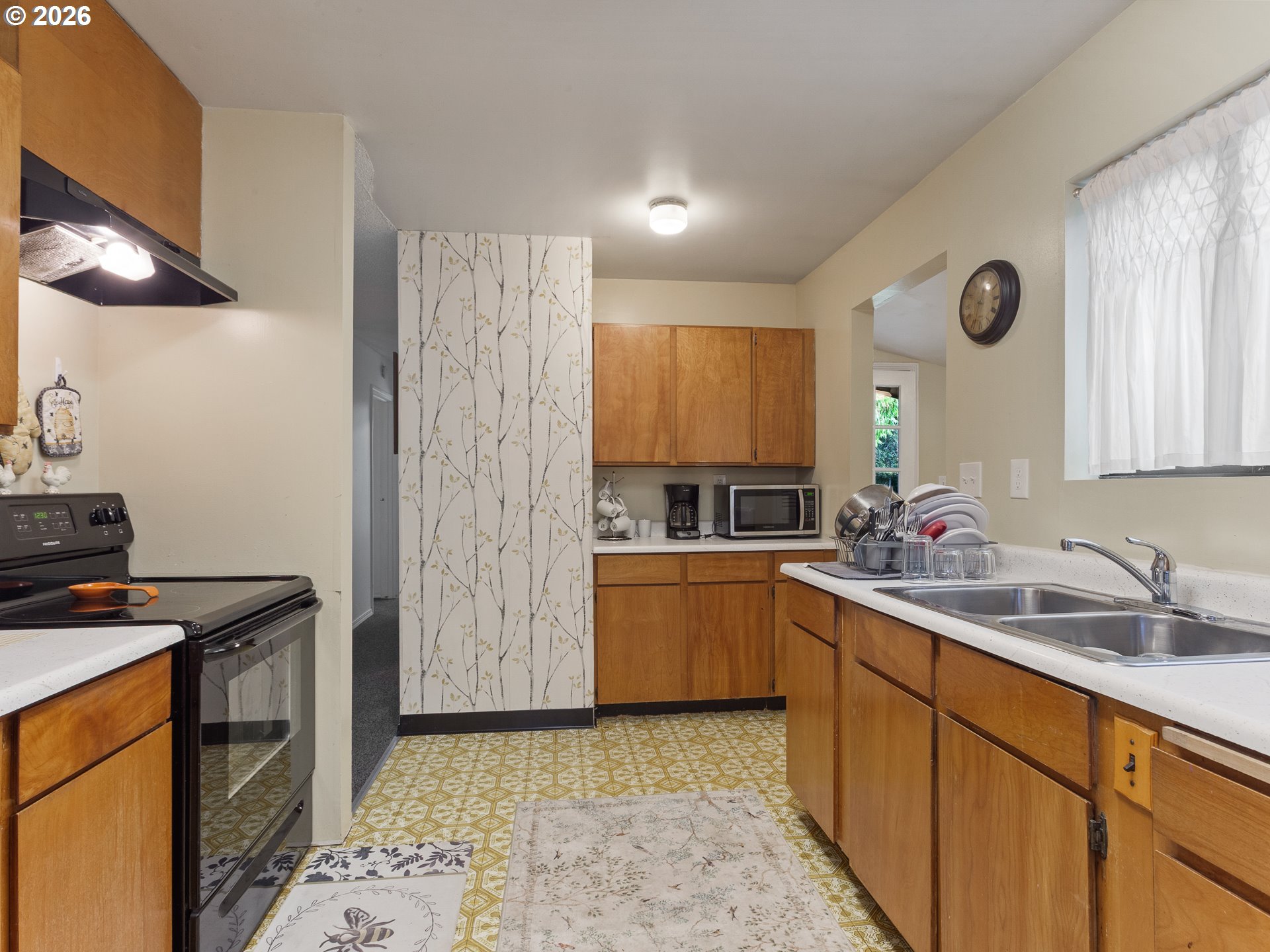 4510 Mapleton Drive West Linn, OR 97068 - Photo 7 of 26