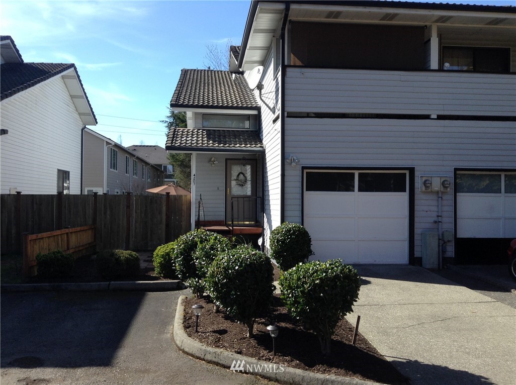 4207 Northeast 5th Street, Unit 4207 Renton, WA 98059 - Photo 1 of 7