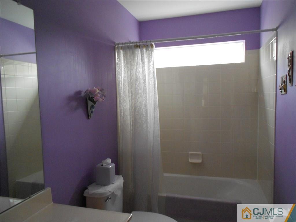 58 Pebble Creek Road Dayton, NJ 08810 - Photo 13 of 16 Gallery Image 13