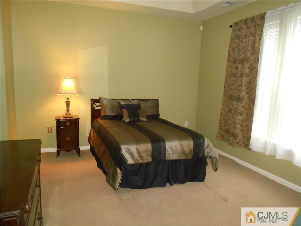 58 Pebble Creek Road Dayton, NJ 08810 - Photo 9 of 16 Gallery Image 9