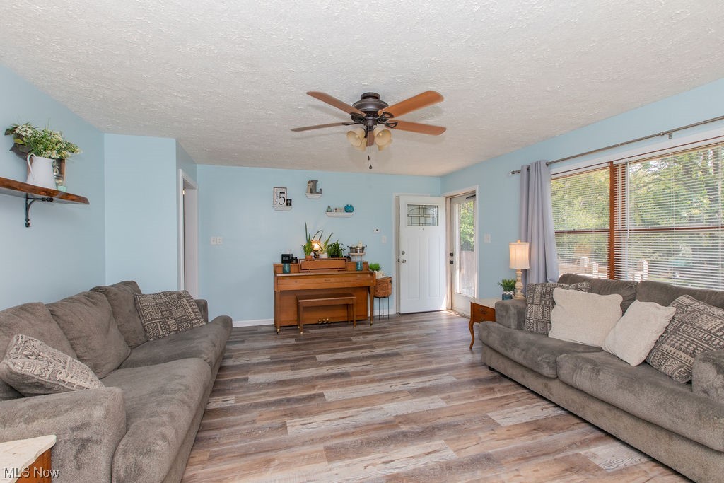 3269 Samuel Road Akron, OH 44312 - Photo 6 of 35