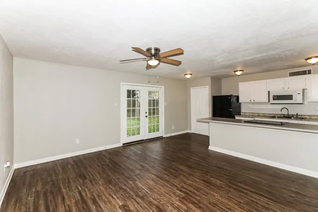 $1,740 | 6914 Pickett Drive, Richmond, TX 77469