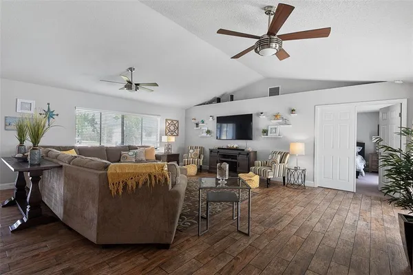 $669,900 | 12 Clarendon Court South, Palm Coast, FL 32137