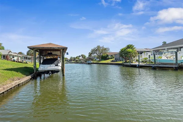 $669,900 | 12 Clarendon Court South, Palm Coast, FL 32137