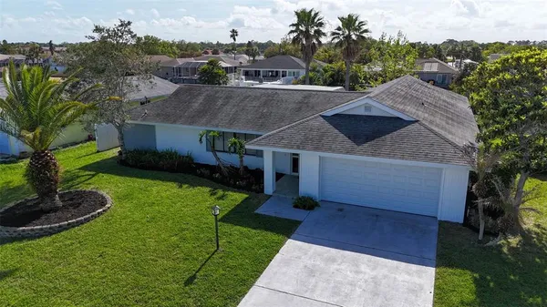 $669,900 | 12 Clarendon Court South, Palm Coast, FL 32137