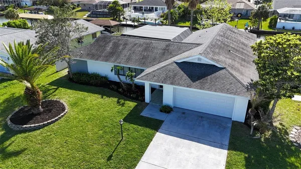 $669,900 | 12 Clarendon Court South, Palm Coast, FL 32137