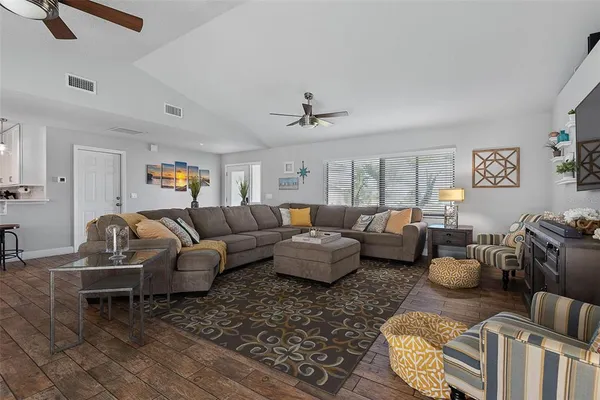 $669,900 | 12 Clarendon Court South, Palm Coast, FL 32137