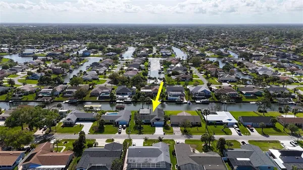 $669,900 | 12 Clarendon Court South, Palm Coast, FL 32137