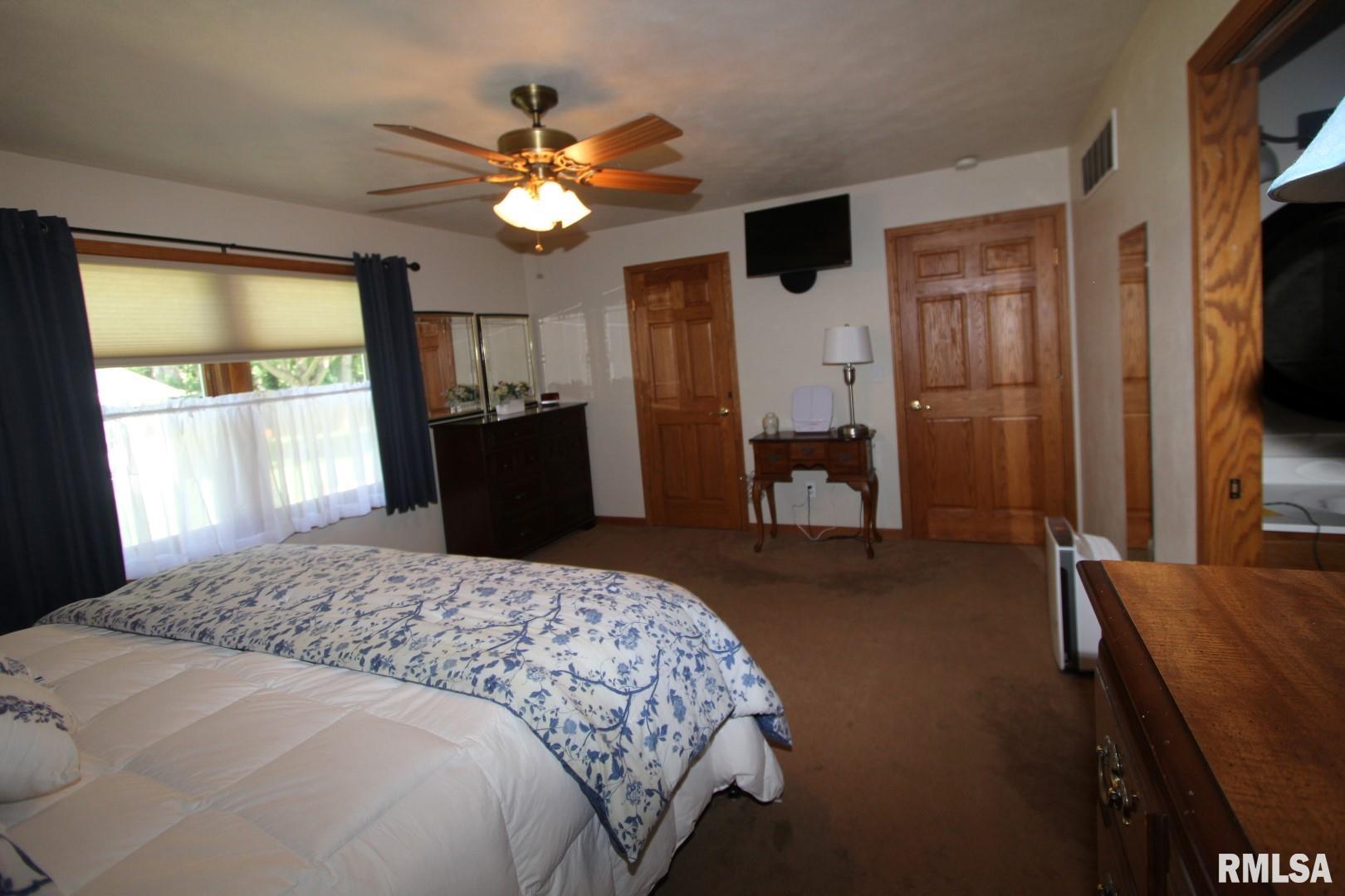 915 South Johanson Road Peoria, IL 61607 - Photo 25 of 51