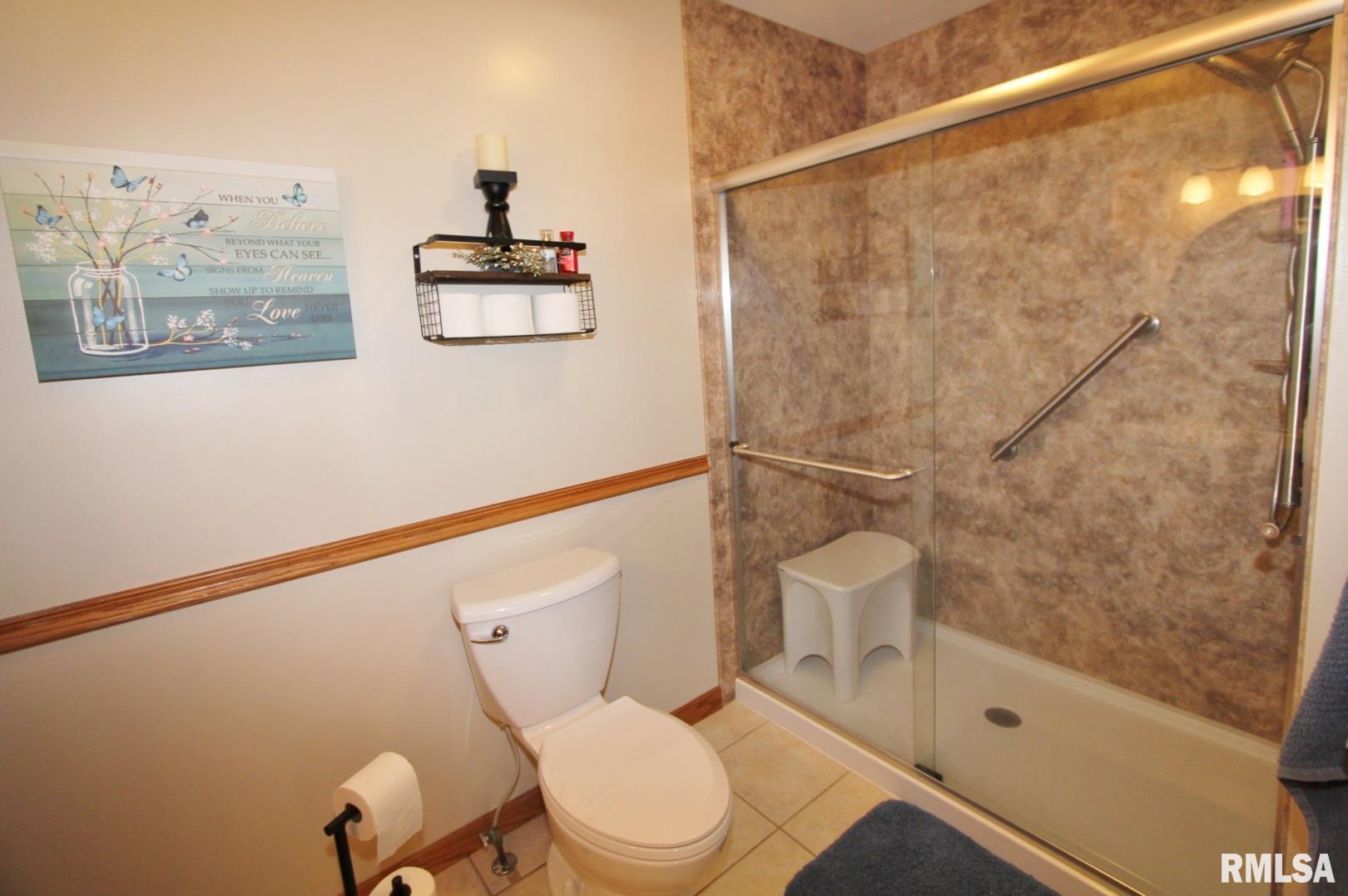 915 South Johanson Road Peoria, IL 61607 - Photo 27 of 51