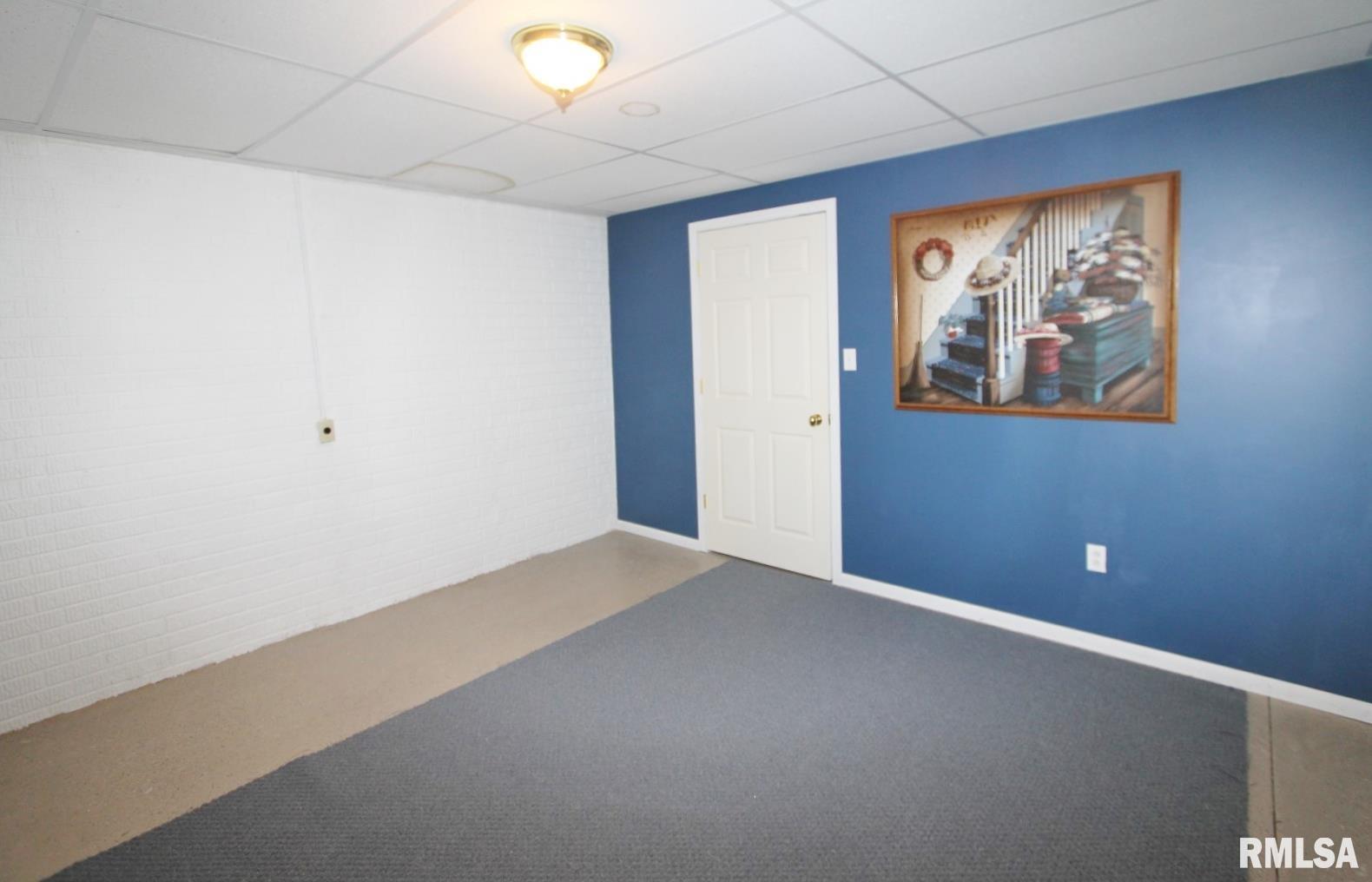 915 South Johanson Road Peoria, IL 61607 - Photo 37 of 51