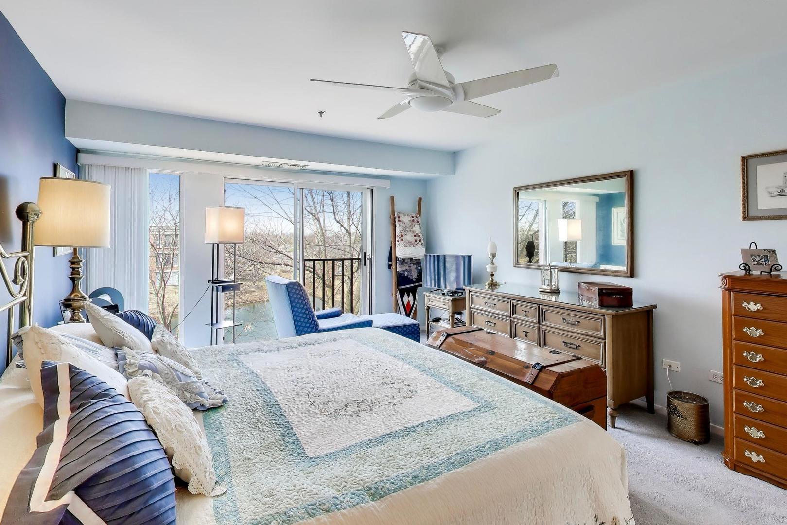 352 Kelburn Road, Unit 323 Deerfield, IL 60015 - Photo 16 of 28