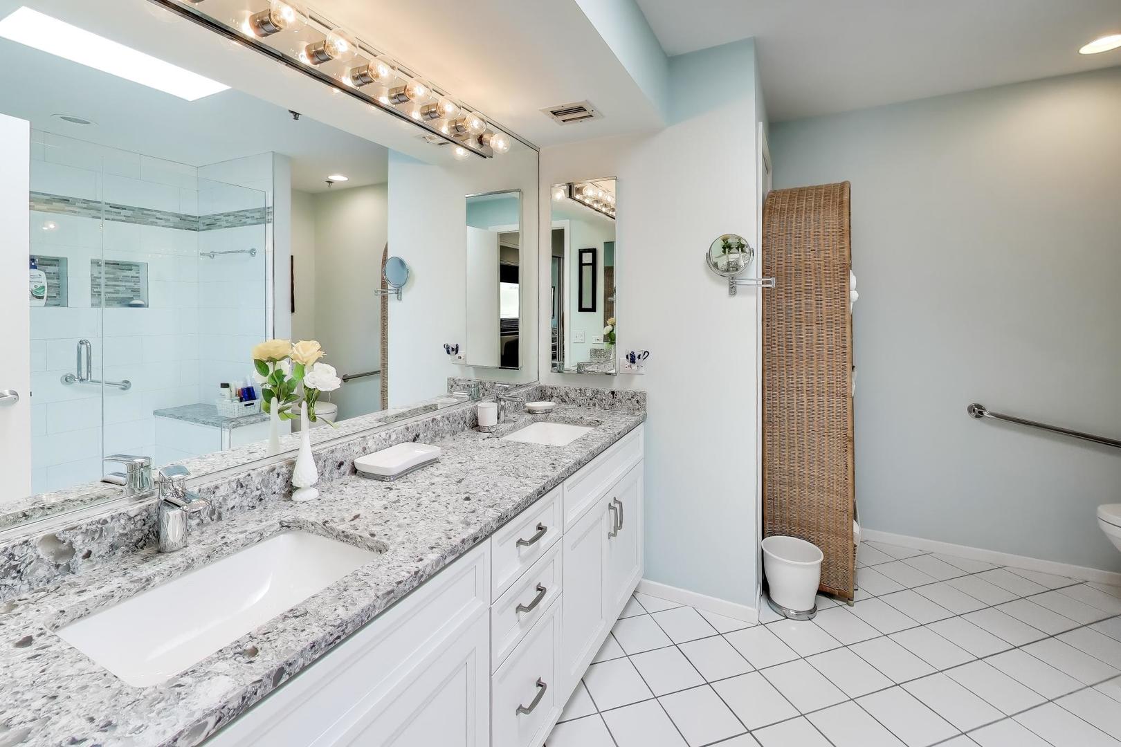 352 Kelburn Road, Unit 323 Deerfield, IL 60015 - Photo 19 of 28