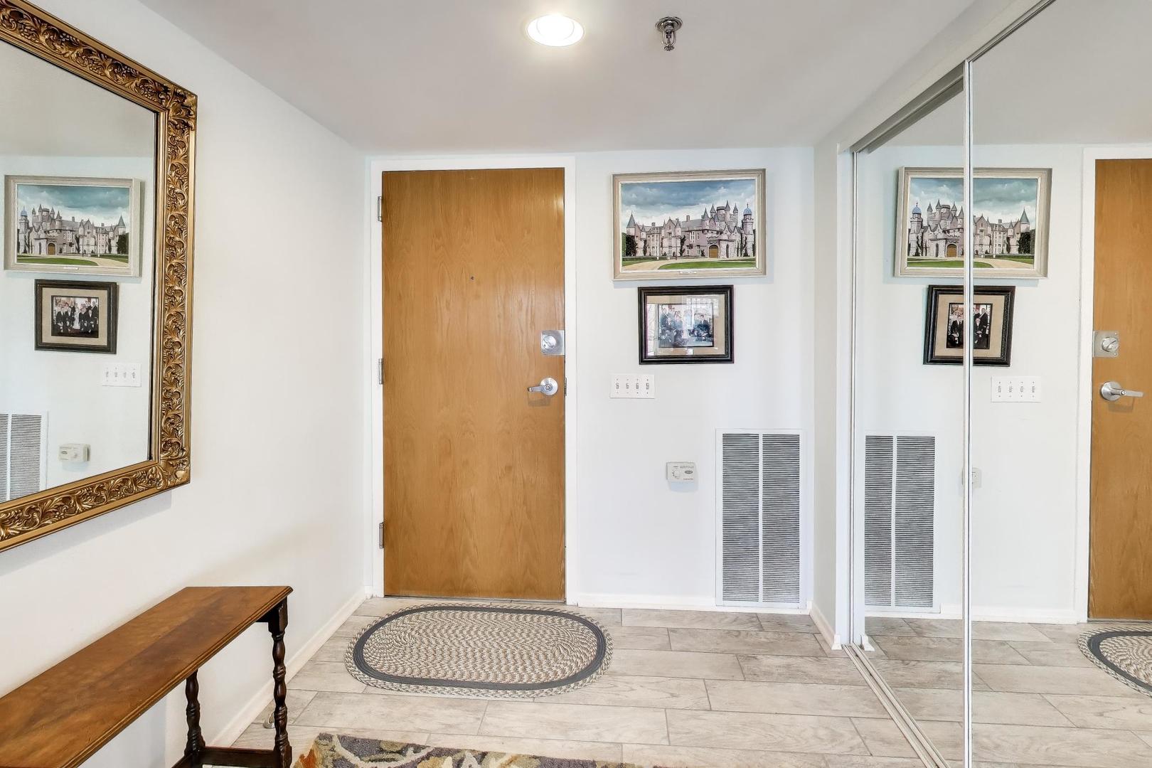 352 Kelburn Road, Unit 323 Deerfield, IL 60015 - Photo 2 of 28