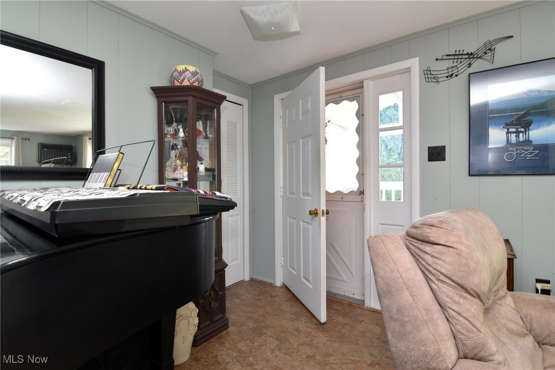 9843 Limeridge Road Mantua, OH 44255 - Photo 6 of 38
