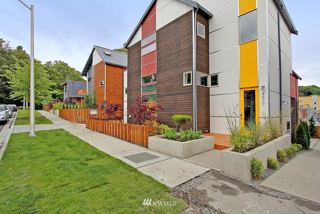 4505 Renton Avenue South Seattle, WA 98108 - Photo 1 of 5