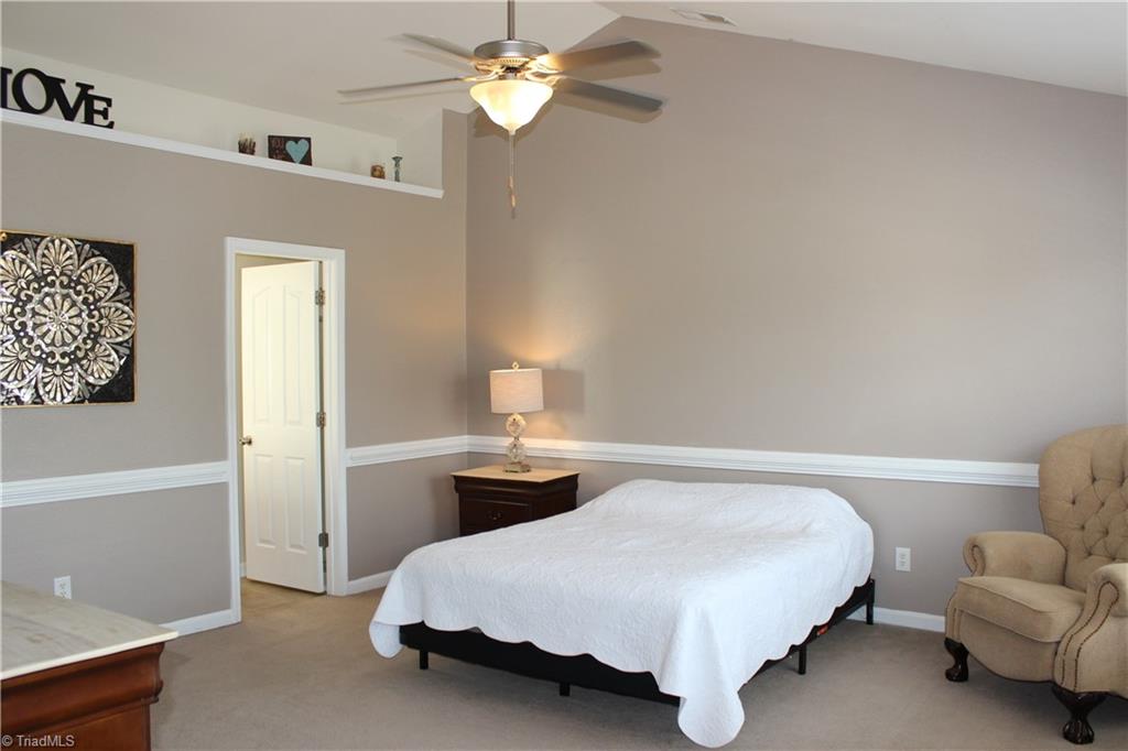 837 Hedgepath Terrace High Point, NC 27265 - Photo 12 of 30 Gallery Image 12