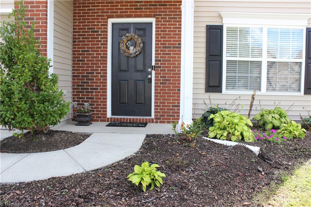837 Hedgepath Terrace High Point, NC 27265 - Photo 3 of 30 Gallery Image 3