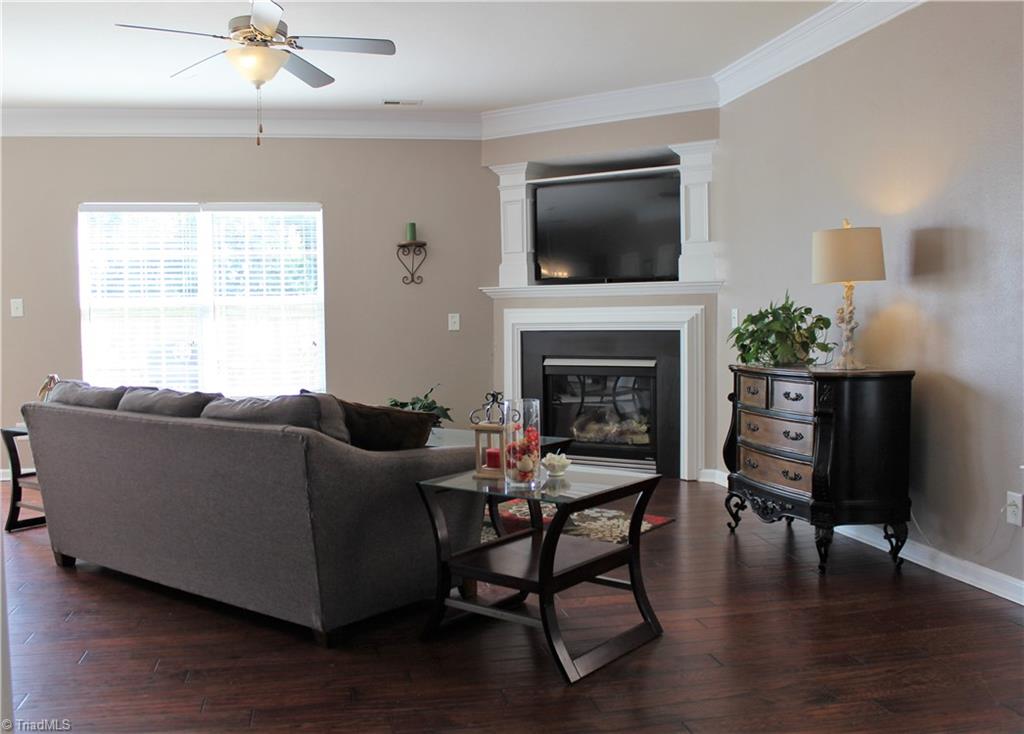 837 Hedgepath Terrace High Point, NC 27265 - Photo 6 of 30 Gallery Image 6