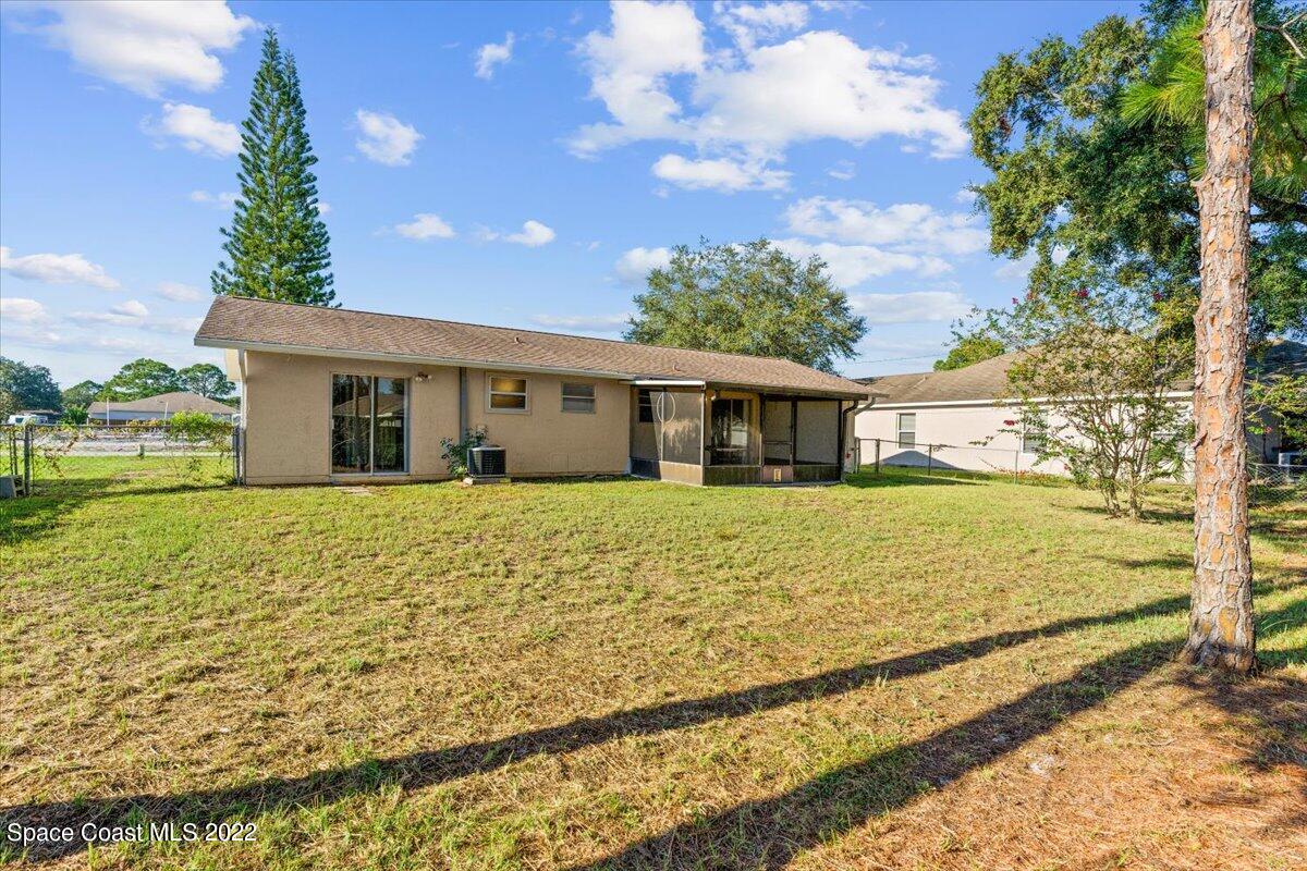 485 Cortez Road Palm Bay, FL 32907 - Photo 14 of 18 15-DSC07101