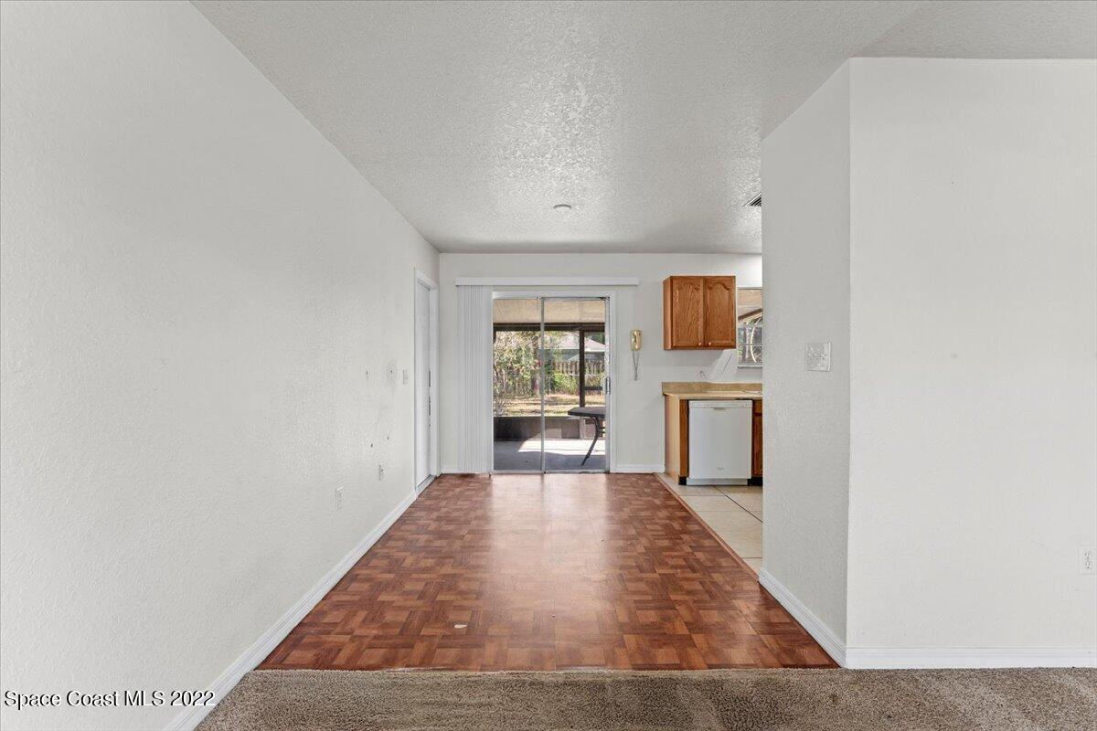 485 Cortez Road Palm Bay, FL 32907 - Photo 4 of 18 05-DSC07141