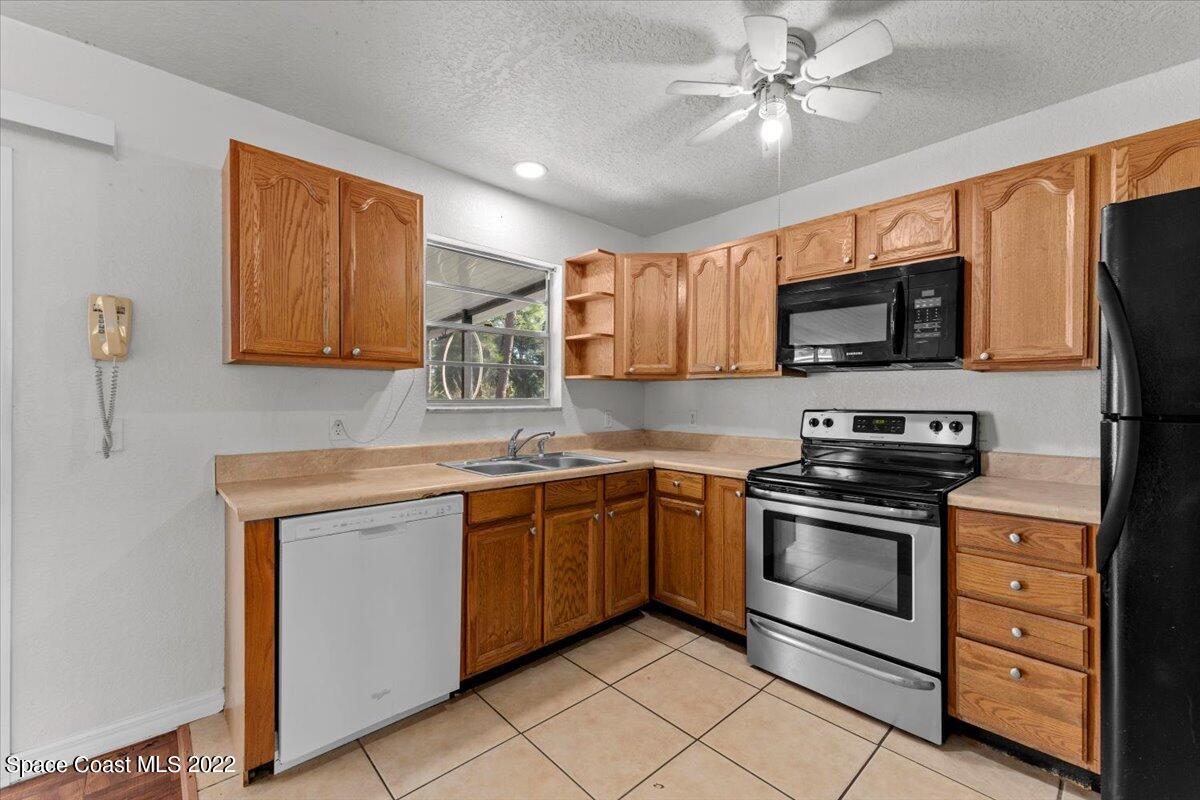 485 Cortez Road Palm Bay, FL 32907 - Photo 6 of 18 07-DSC07129