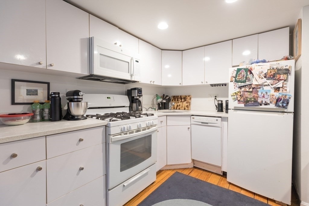 94 Appleton Street, Unit 1 Boston, MA 02116 - Photo 3 of 6