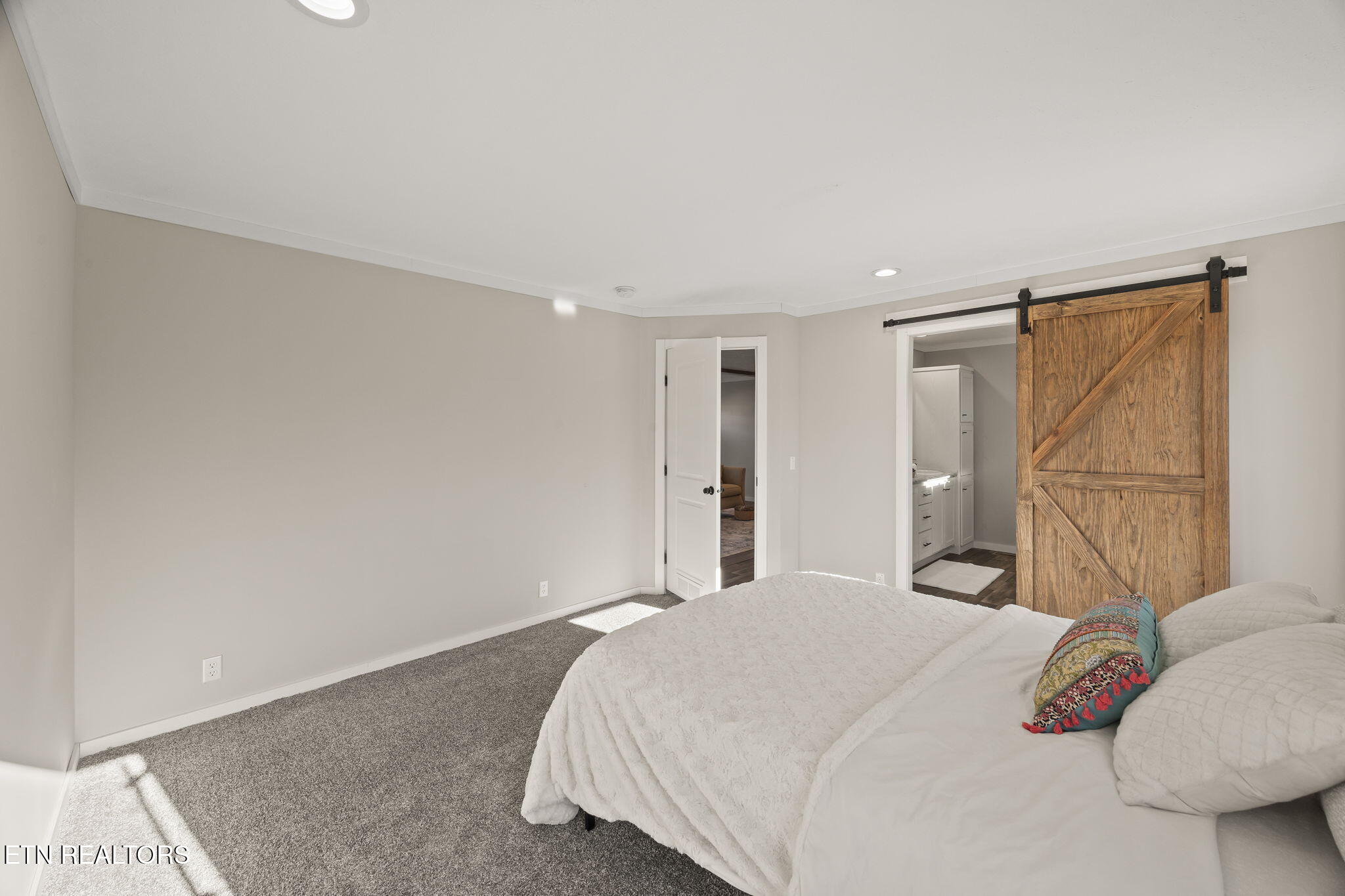 20 Pumpkintown Road Lafayette, TN 37083 - Photo 13 of 30 PRIMARY SUITE