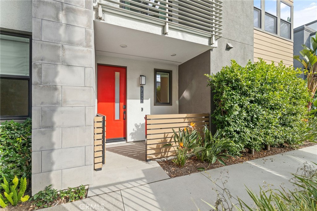 712 South Grable Circle Orange, CA 92868 - Photo 37 of 42 a front view of a house