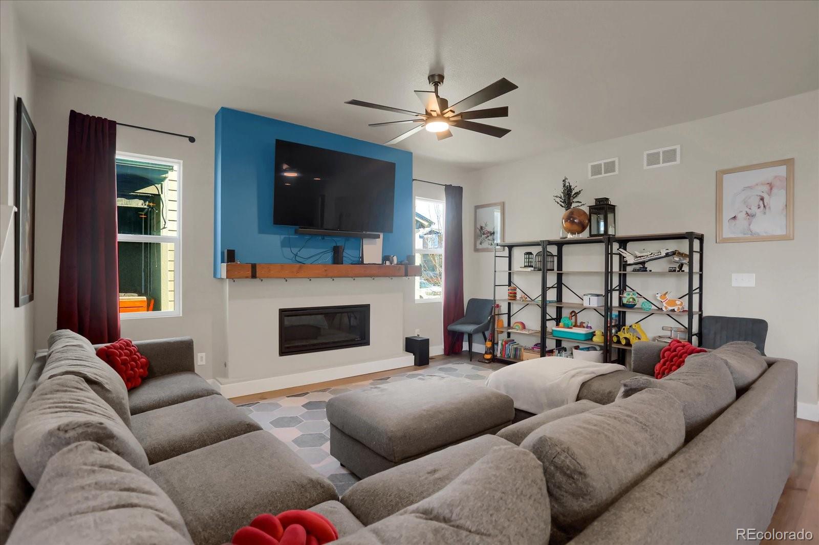 8147 Sterling Ranch Avenue Littleton, CO 80125 - Photo 11 of 39