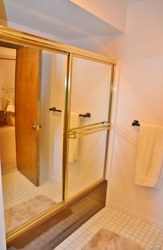 22101 Meridian Road Grosse Ile, MI 48138 - Photo 41 of 52 DSC_2190.jpg