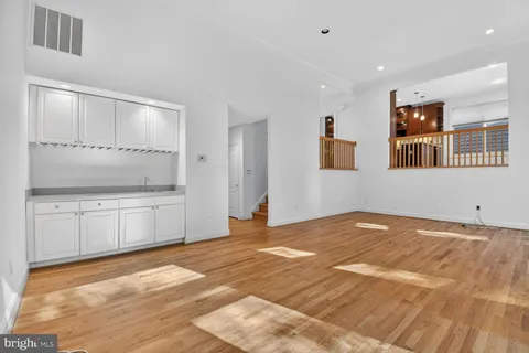 $1,350,000 | 5516 Thornbush Court, Bethesda, MD 20814