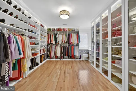 $1,350,000 | 5516 Thornbush Court, Bethesda, MD 20814