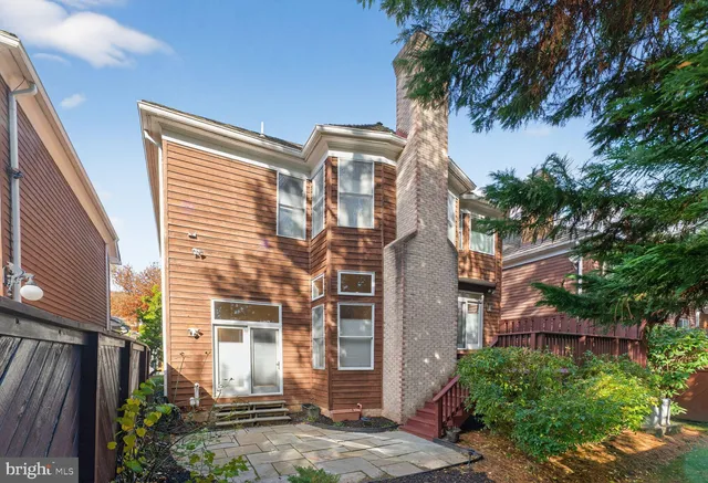 $1,350,000 | 5516 Thornbush Court, Bethesda, MD 20814