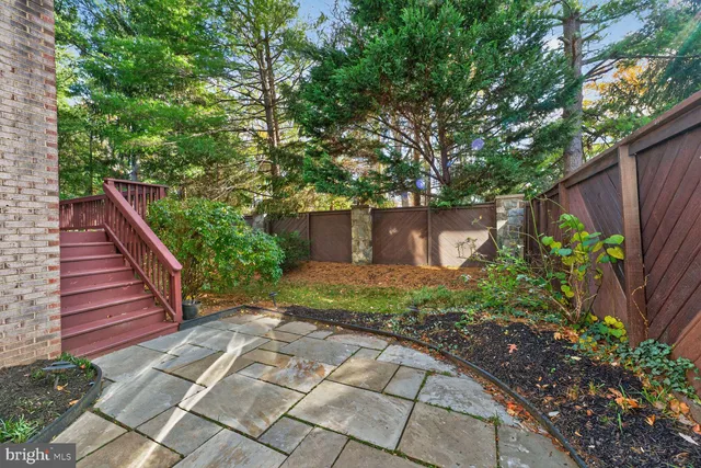 $1,350,000 | 5516 Thornbush Court, Bethesda, MD 20814