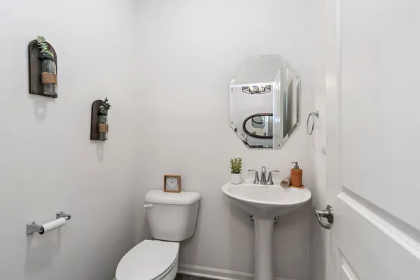 $295,000 | 1204 Draper Road, McHenry, IL 60050