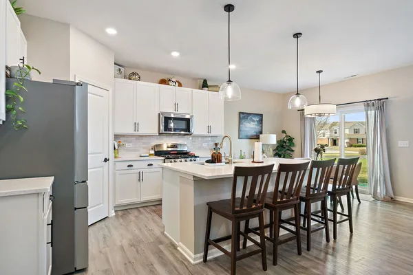 $295,000 | 1204 Draper Road, McHenry, IL 60050