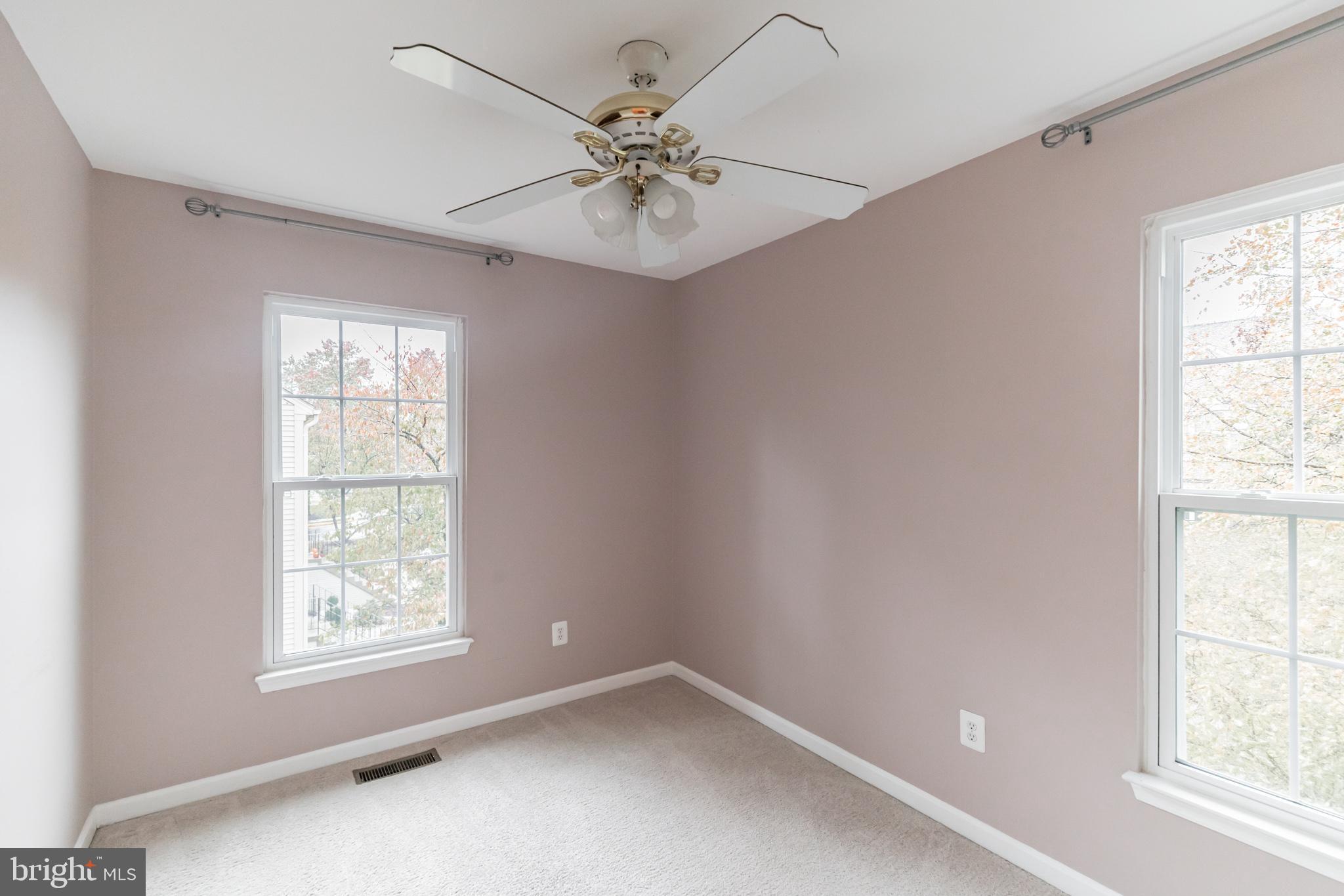 45597 Whitcomb Square Sterling, VA 20166 - Photo 18 of 30 2nd bedroom