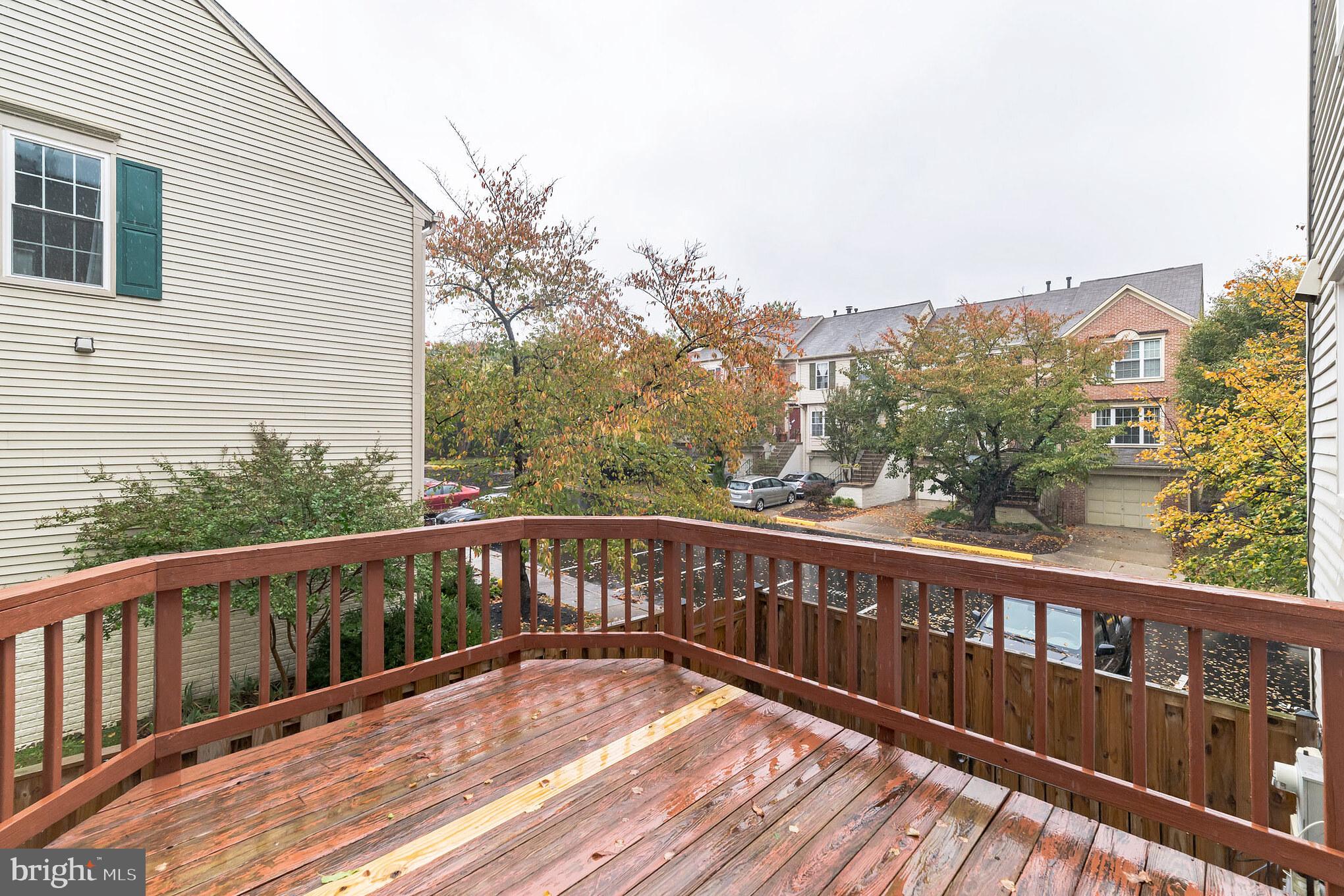 45597 Whitcomb Square Sterling, VA 20166 - Photo 26 of 30 Generous deck