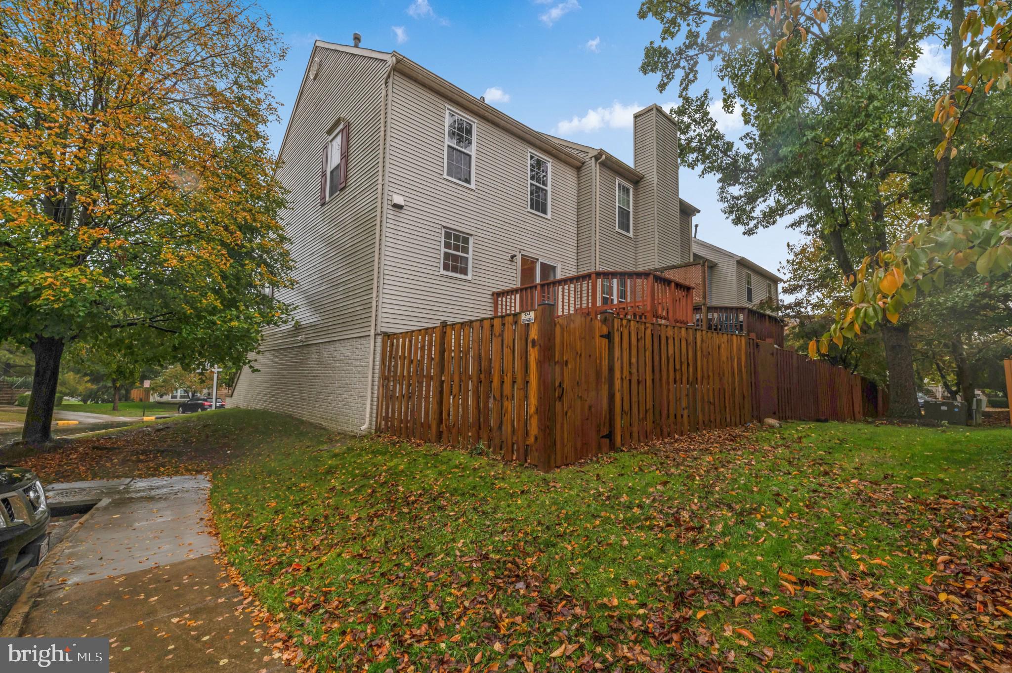 45597 Whitcomb Square Sterling, VA 20166 - Photo 28 of 30 Fenced and ready for you