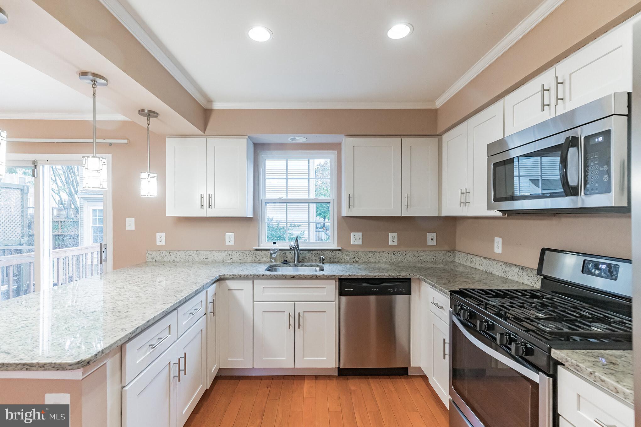 45597 Whitcomb Square Sterling, VA 20166 - Photo 9 of 30 Ready for you!