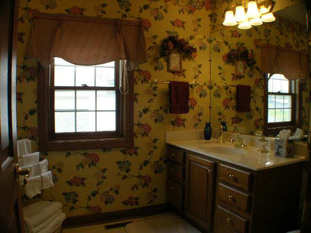 8894 East Hatchery Road Syracuse, IN 46567 - Photo 7 of 9 Gallery Image 7